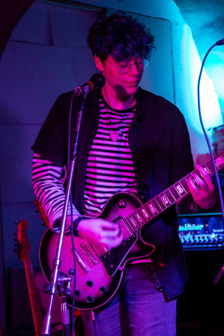 :Papille Gustative live in Canelli, ilaria playing bass